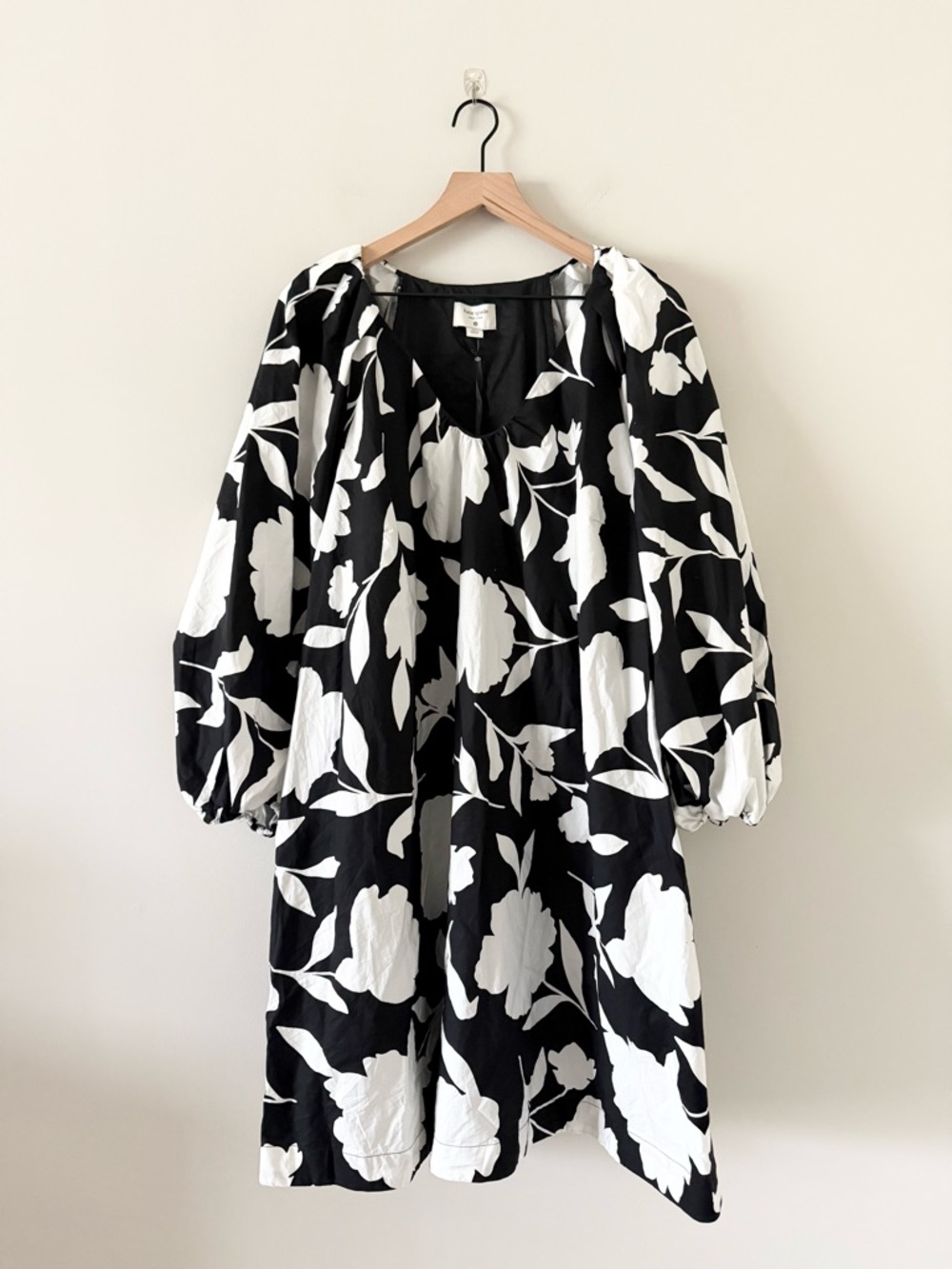Kate Spade x Target Floral Tunic Top Size XXL Black White V-Neck Balloon Sleeve - Picture 2 of 7